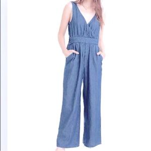 American Eagle Outfitters Chambray V-Neck Wide-Leg Jumpsuit - Blue